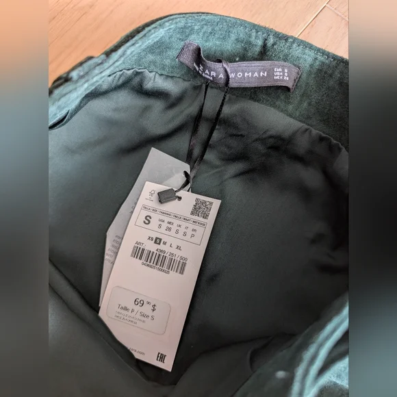 Zara Dark Green Suede A-Line Skirt. Size Small. - Picture 2 of 5